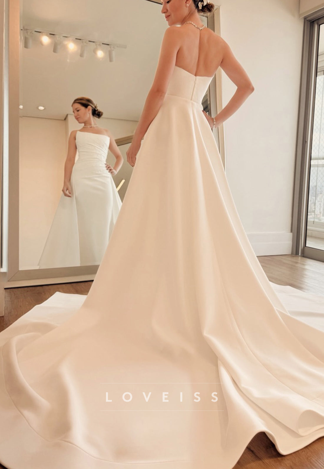 Strapless Appliques Sleeveless Mermaid Wedding Dress