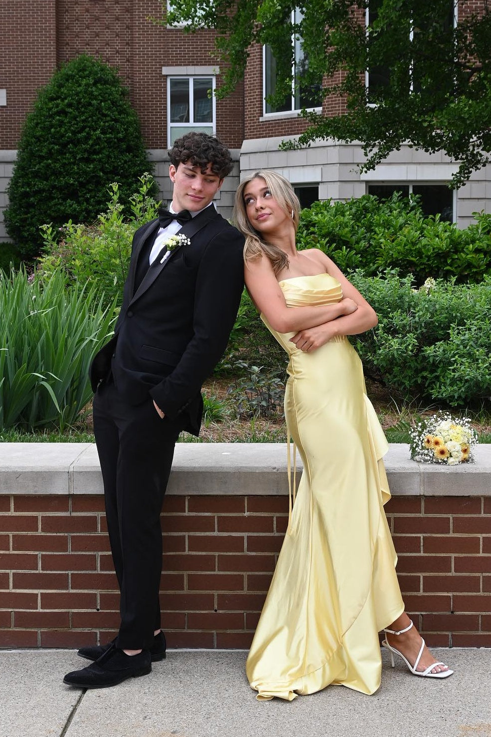 Strapless Yellow Ruffled Hem Long Dress with Slit – Loveiss Strapless Yellow Ruffled Hem Long Dress with Slit – Loveiss