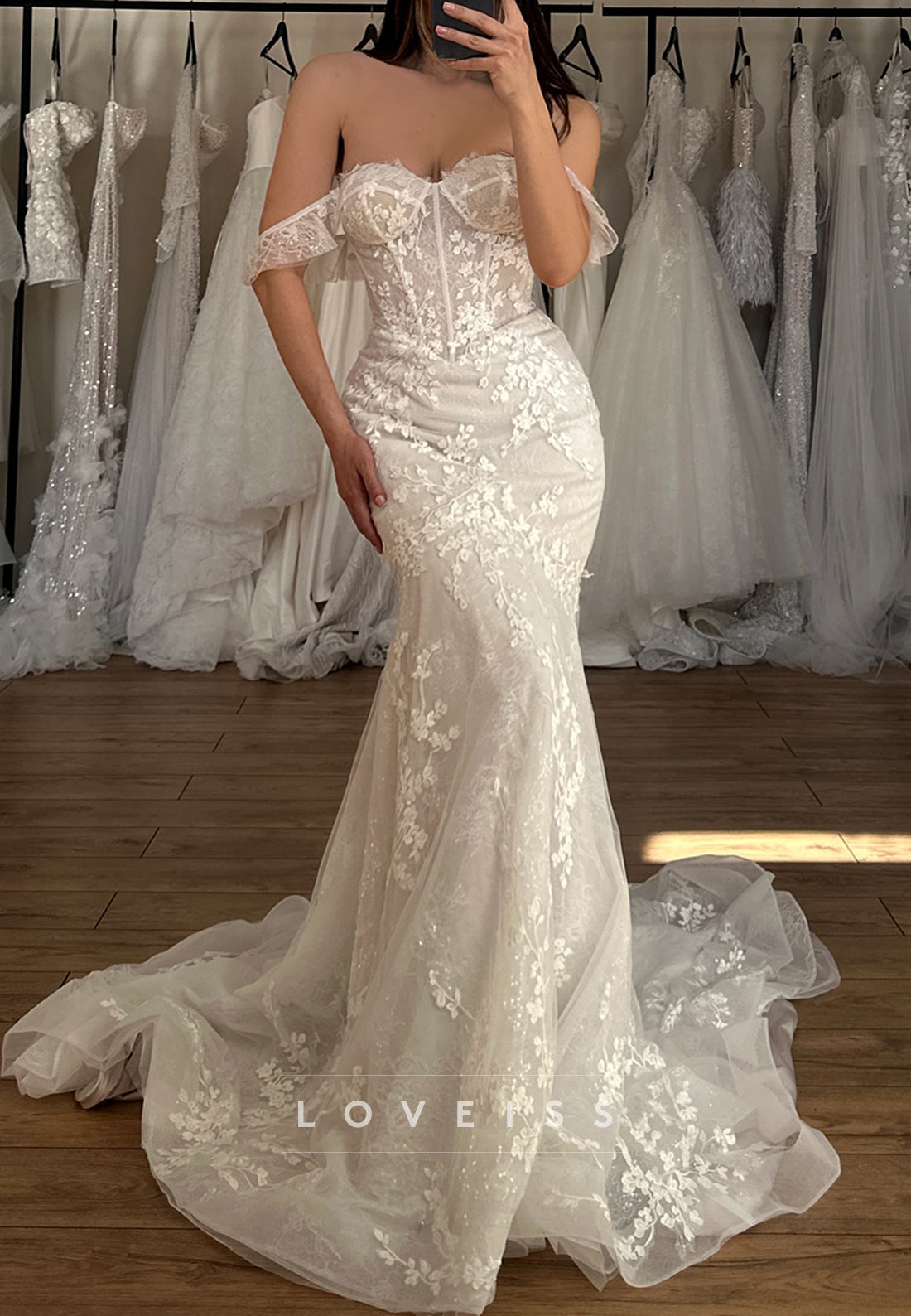 Sweetheart Appliques Fitted Mermaid Wedding Dress
