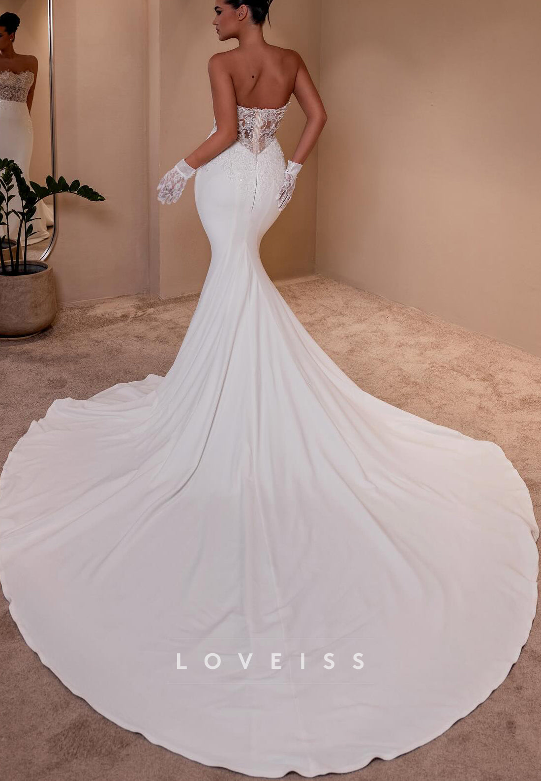 Sweetheart Appliques Sleeveless Appliques Mermaid Wedding Dress