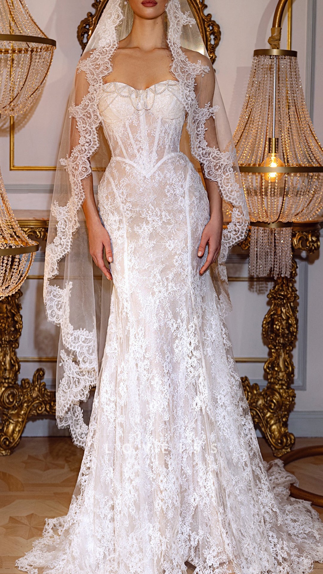 Sweetheart Detachable Train Mermaid Lace Appliques Wedding Dress
