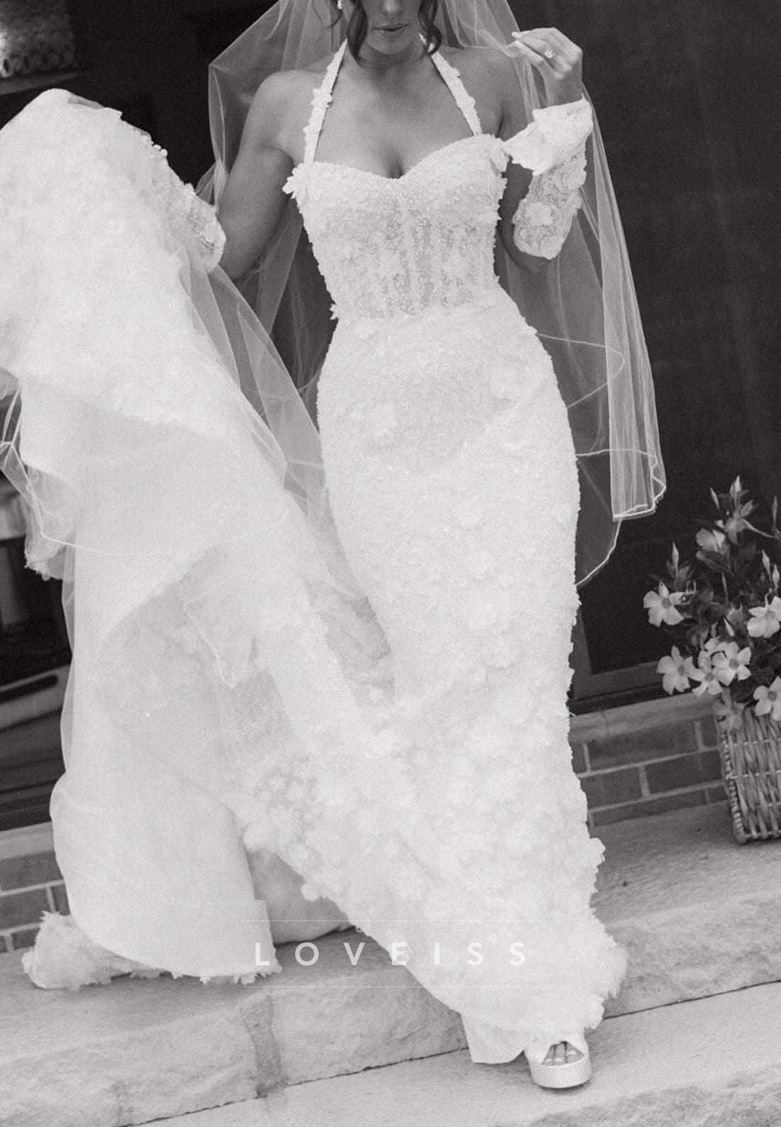 Sweetheart Halter Floral Embellished Beaded Mermaid Wedding Dress