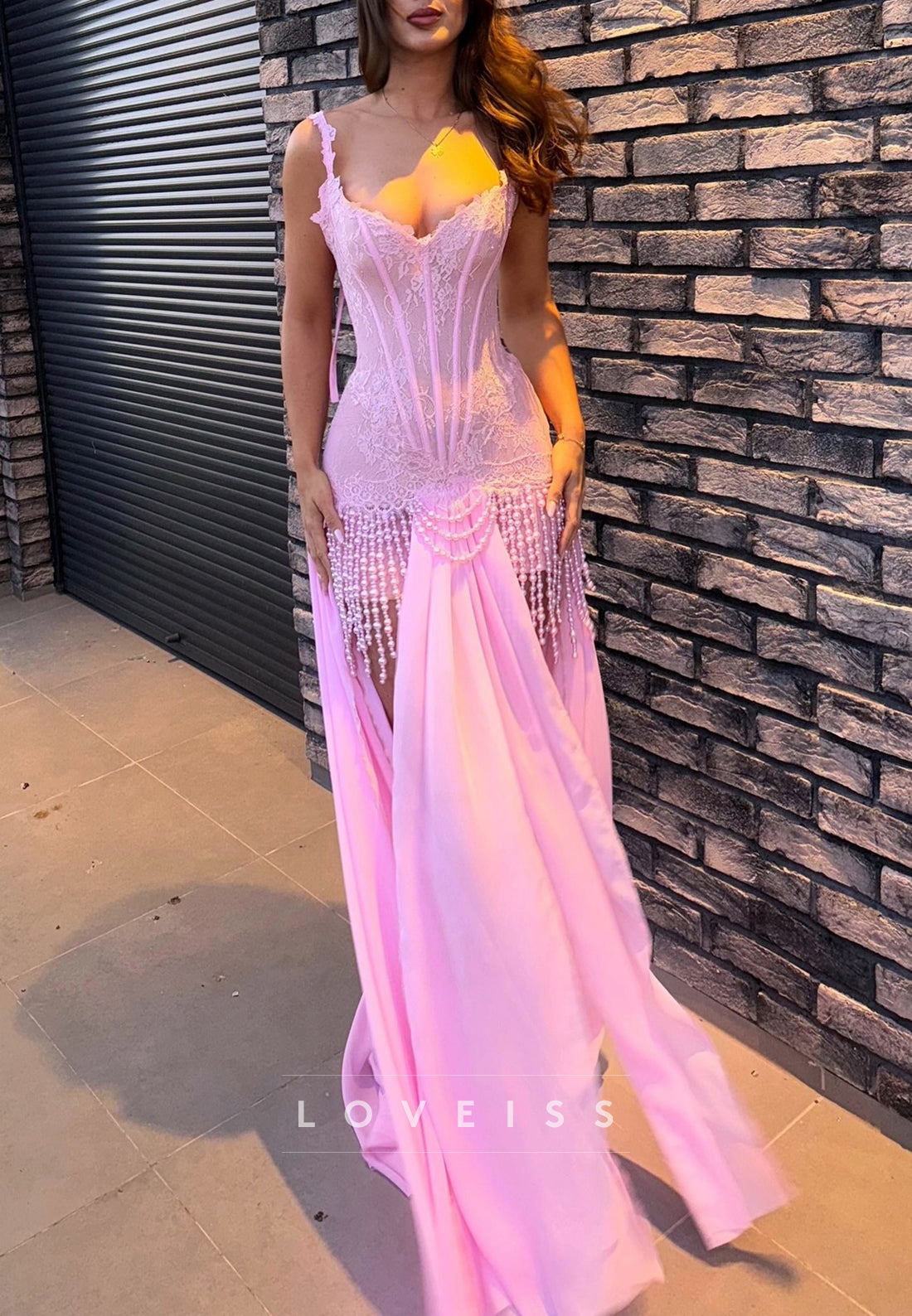 Sweetheart Lace Appliques Pearl Sheath Party Homecoming Dress