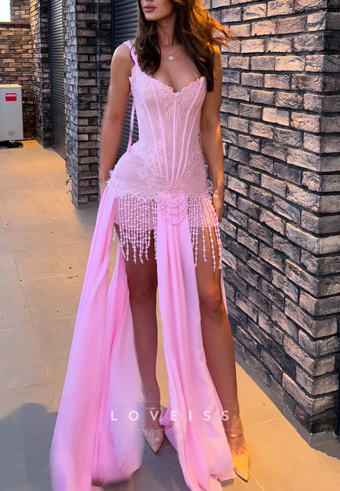 Sweetheart Lace Appliques Pearl Sheath Party Homecoming Dress