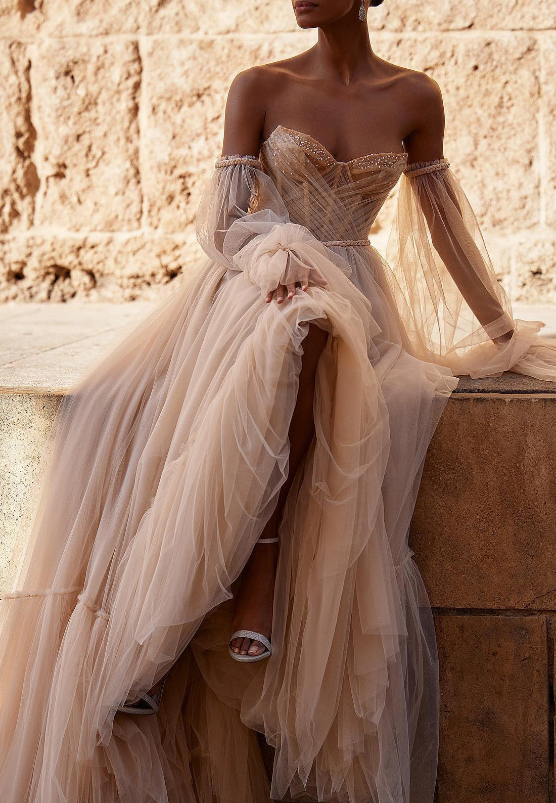 Sweetheart Long Sleeves Tulle A-Line Wedding Ball Gown Dress