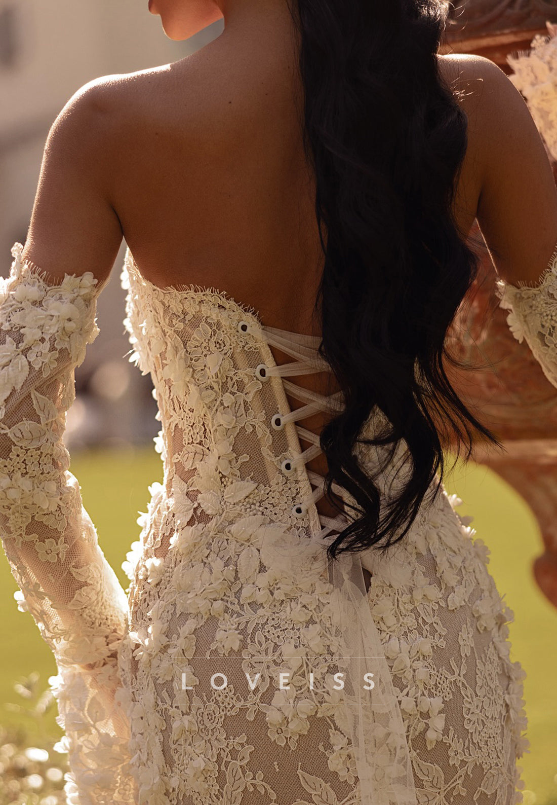 Sweetheart Long Sleeves Floral Appliques Mermaid Wedding Dress