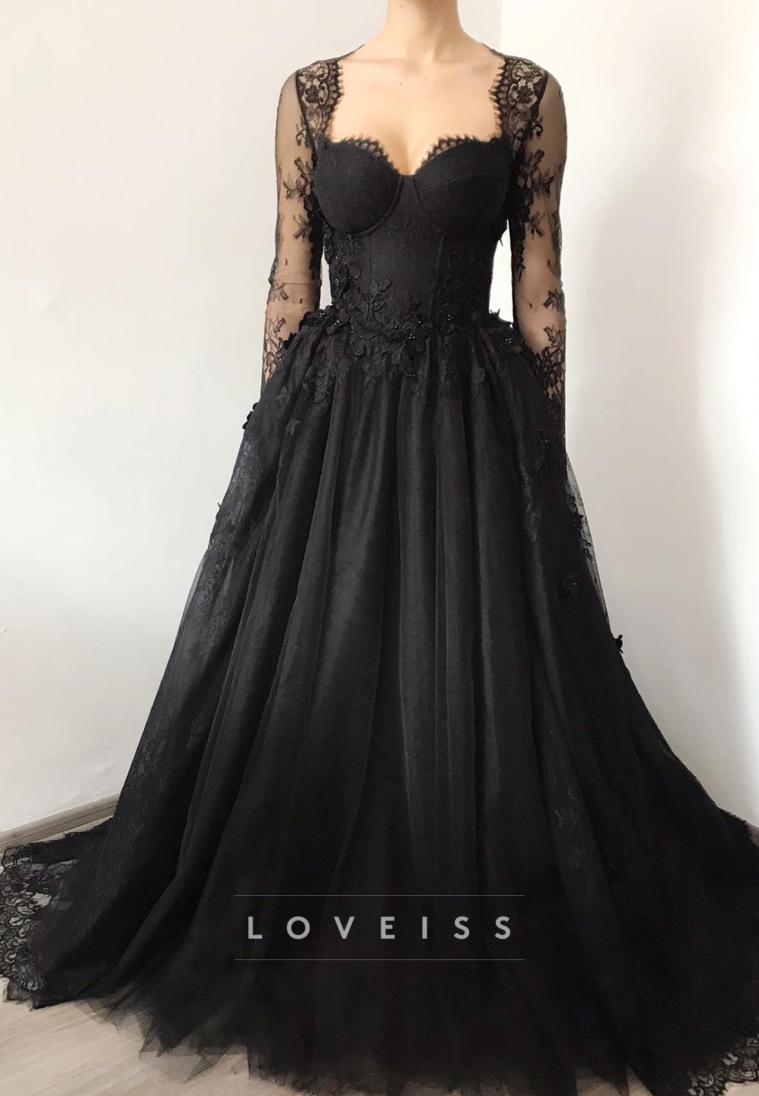 Sweetheart Long Sleeves Lace Appliques A-Line Black Wedding Dress