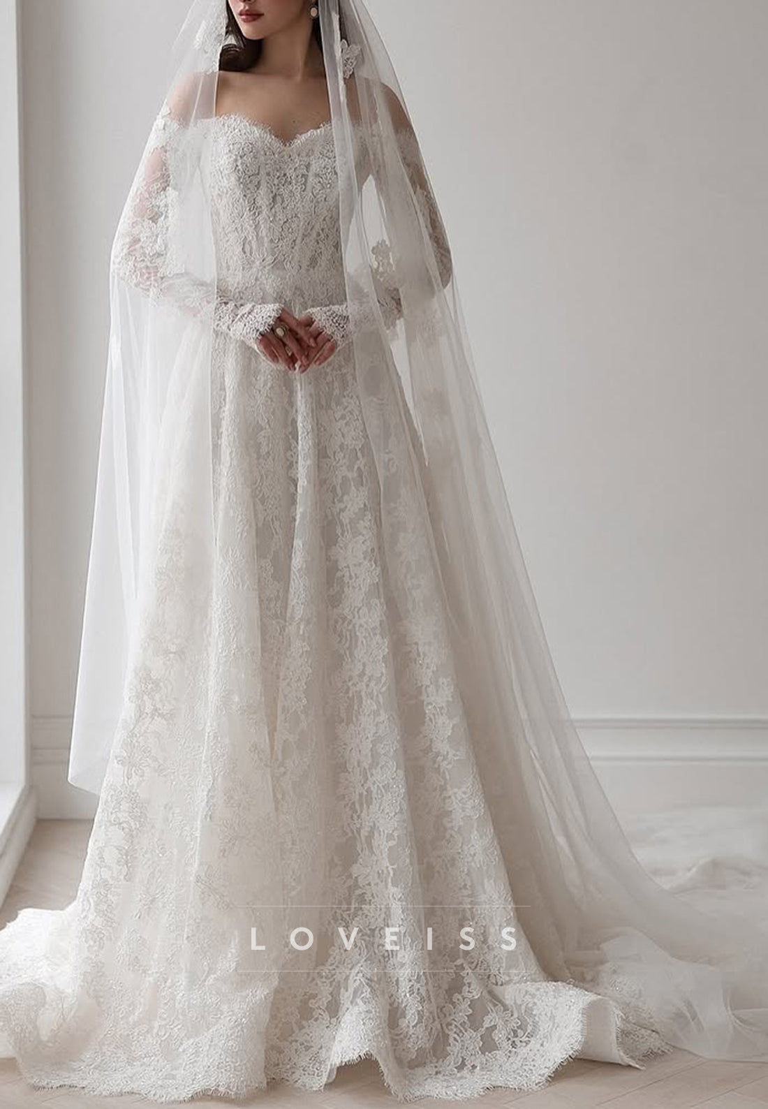Sweetheart Long Sleeves Lace Appliques A-Line Wedding Dress