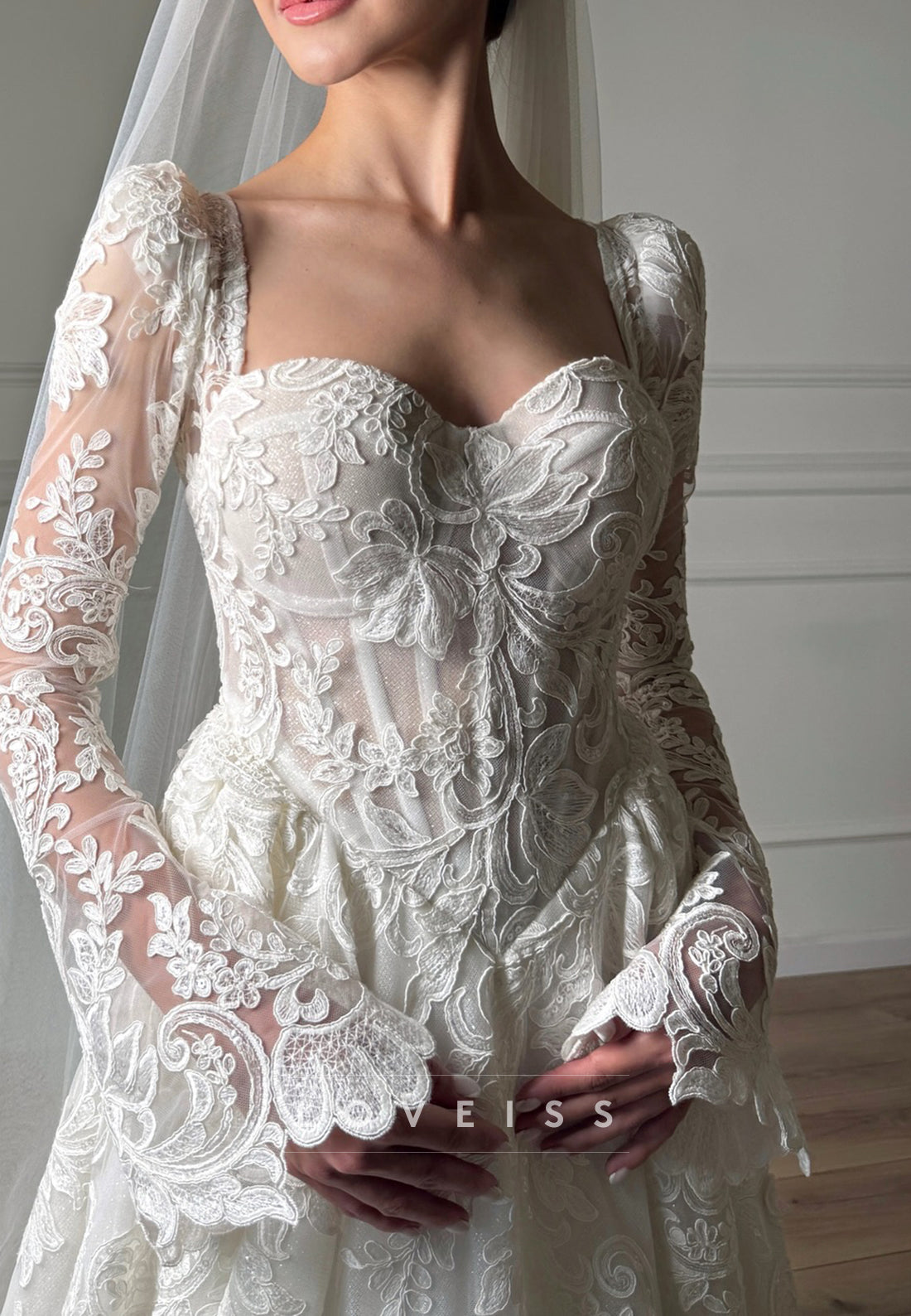 Sweetheart Long Sleeves Lace Appliques A-Line Wedding Dress