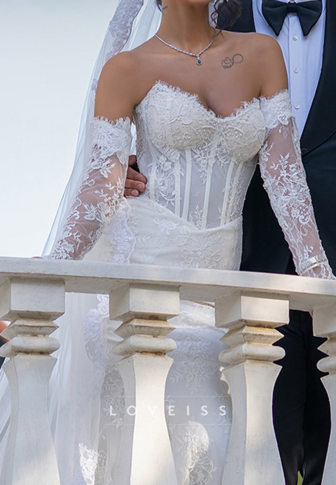 Sweetheart Long Sleeves Lace Appliques Mermaid Wedding Dress