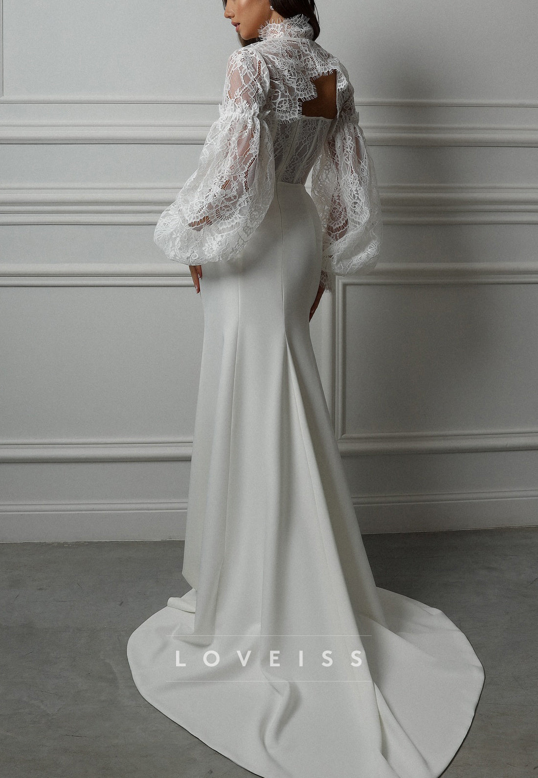 Sweetheart Long Sleeves Lace Appliques Sheath Wedding Dress