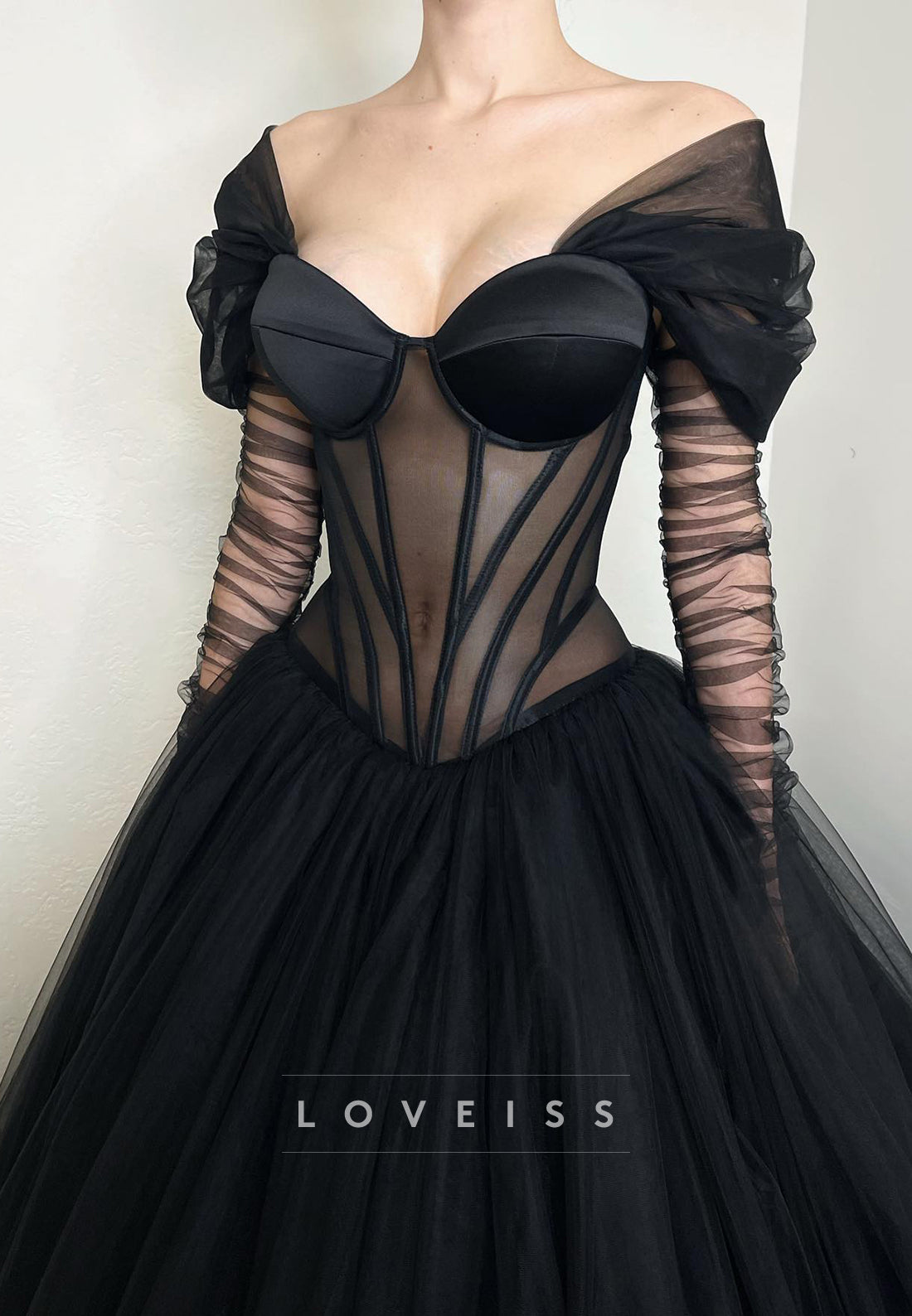 Sweetheart Long Sleeves Tulle Ball Gown Black Wedding Dress