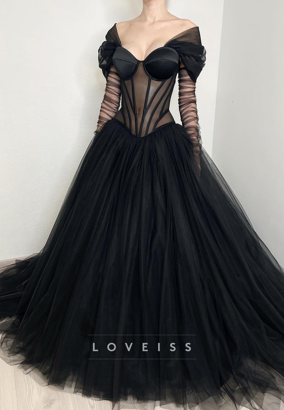 Sweetheart Long Sleeves Tulle Ball Gown Black Wedding Dress