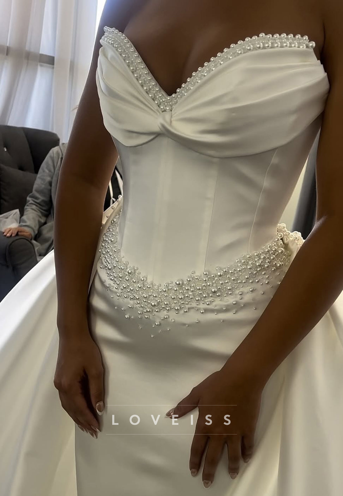 Sweetheart Pearl Sleeveless Sleek Sheath Wedding Dress