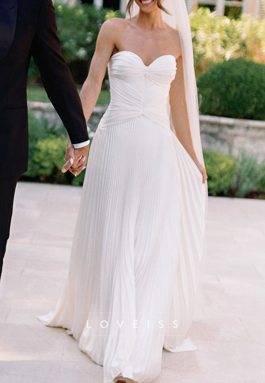 Sweetheart Pleated Sleeveless A-Line Wedding Dress