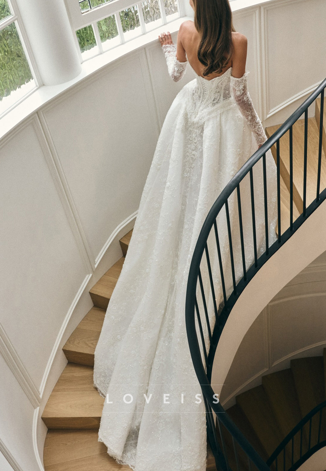 Sweetheart Sequins Appliques A-Line Wedding Dress