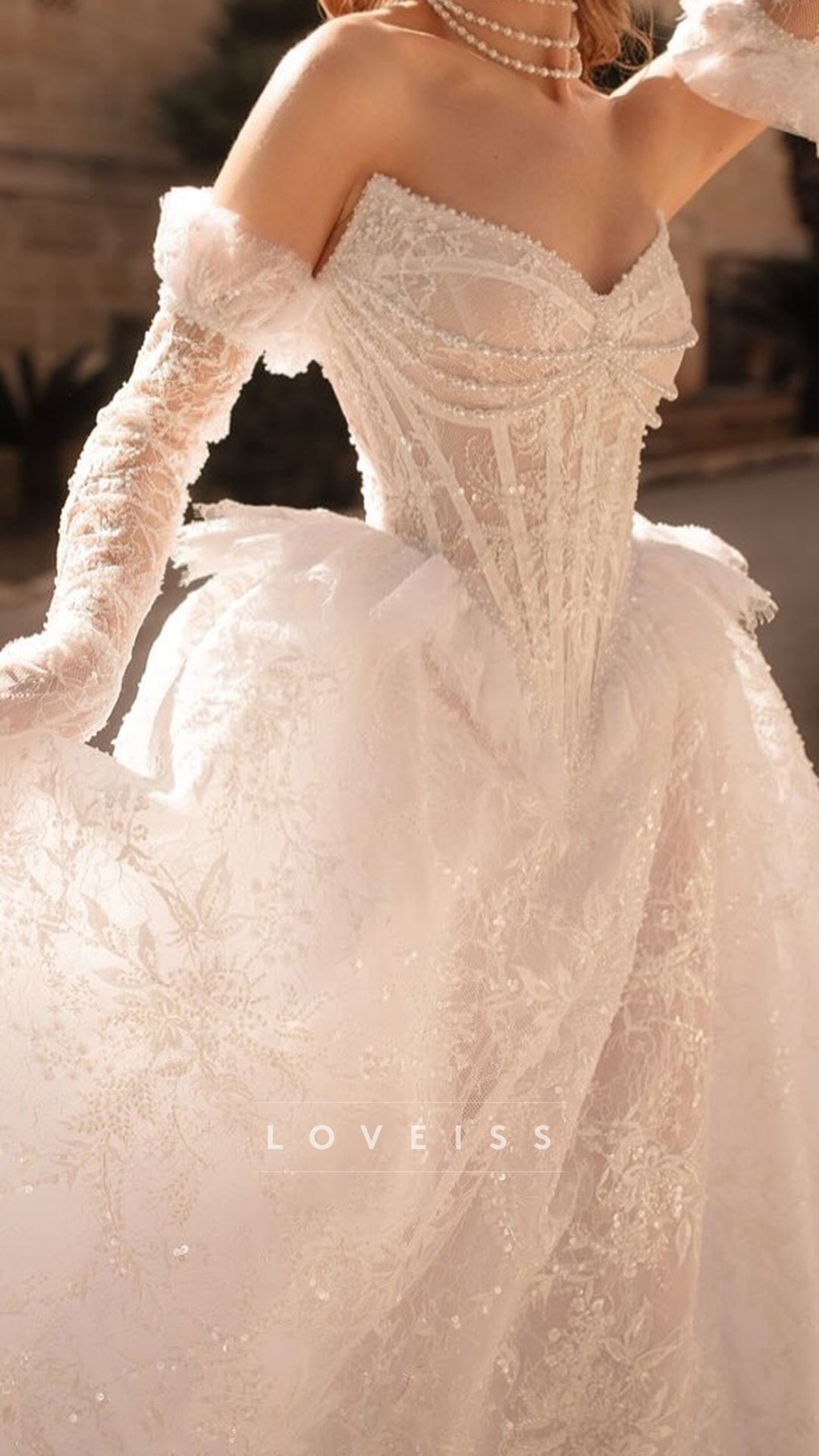 Sweetheart Sequins Appliques A-Line Wedding Dress with Gloves
