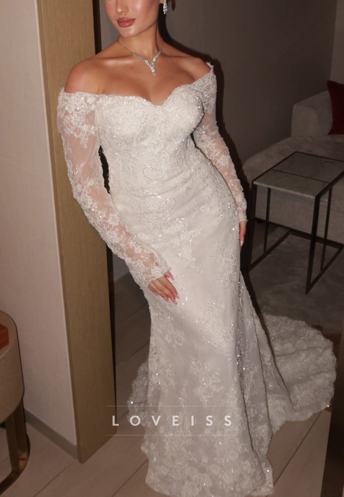 Sweetheart Sequins Appliques Long Sleeves Mermaid Wedding Dress