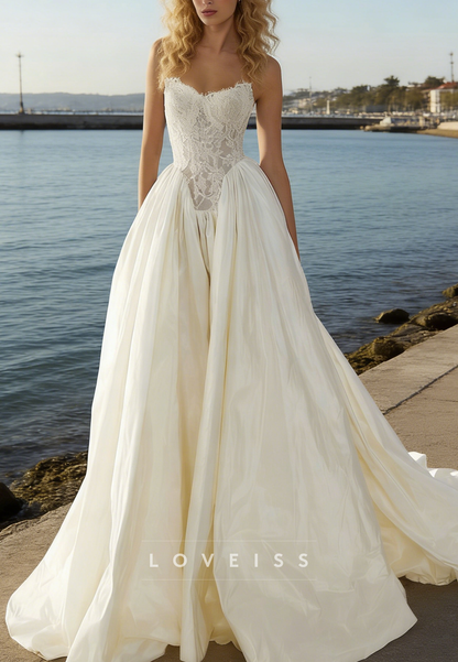 Sweetheart Sleeveless Appliques A-Line Wedding Dress