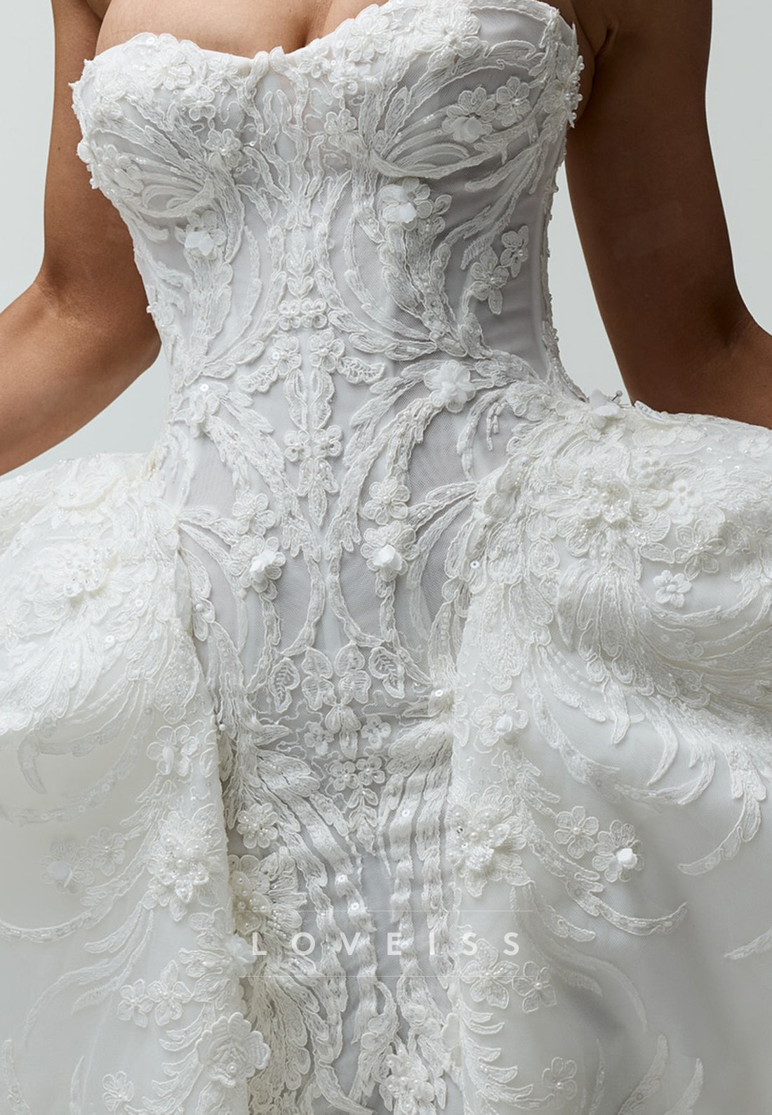 Sweetheart Sleeveless Appliques Mermaid Wedding Dress