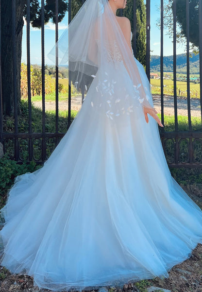 Sweetheart Sleeveless Appliques Sheath Wedding Dress