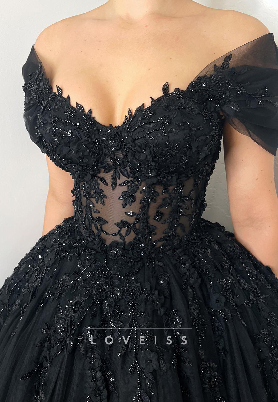 Sweetheart Sleeveless Appliques Tulle A-Line Black Wedding Dress