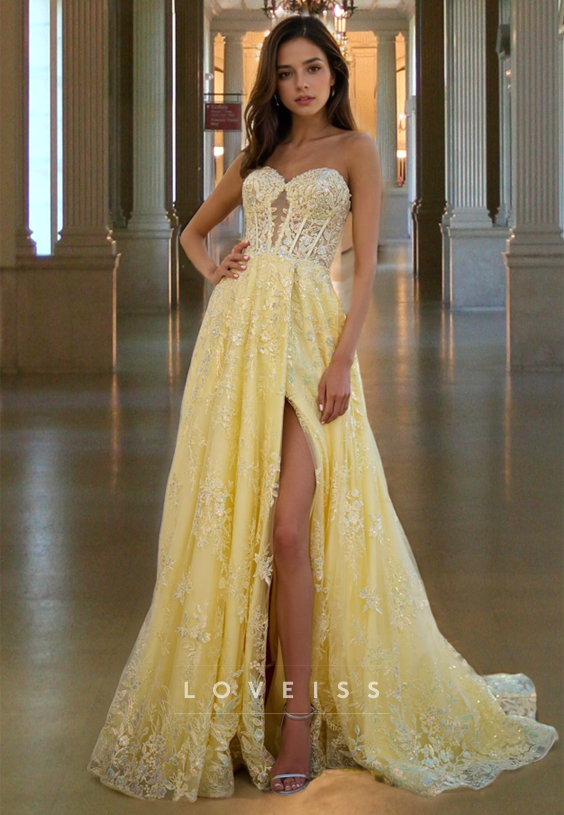 Sweetheart Sleeveless Appliques Tulle A-Line Prom Dress