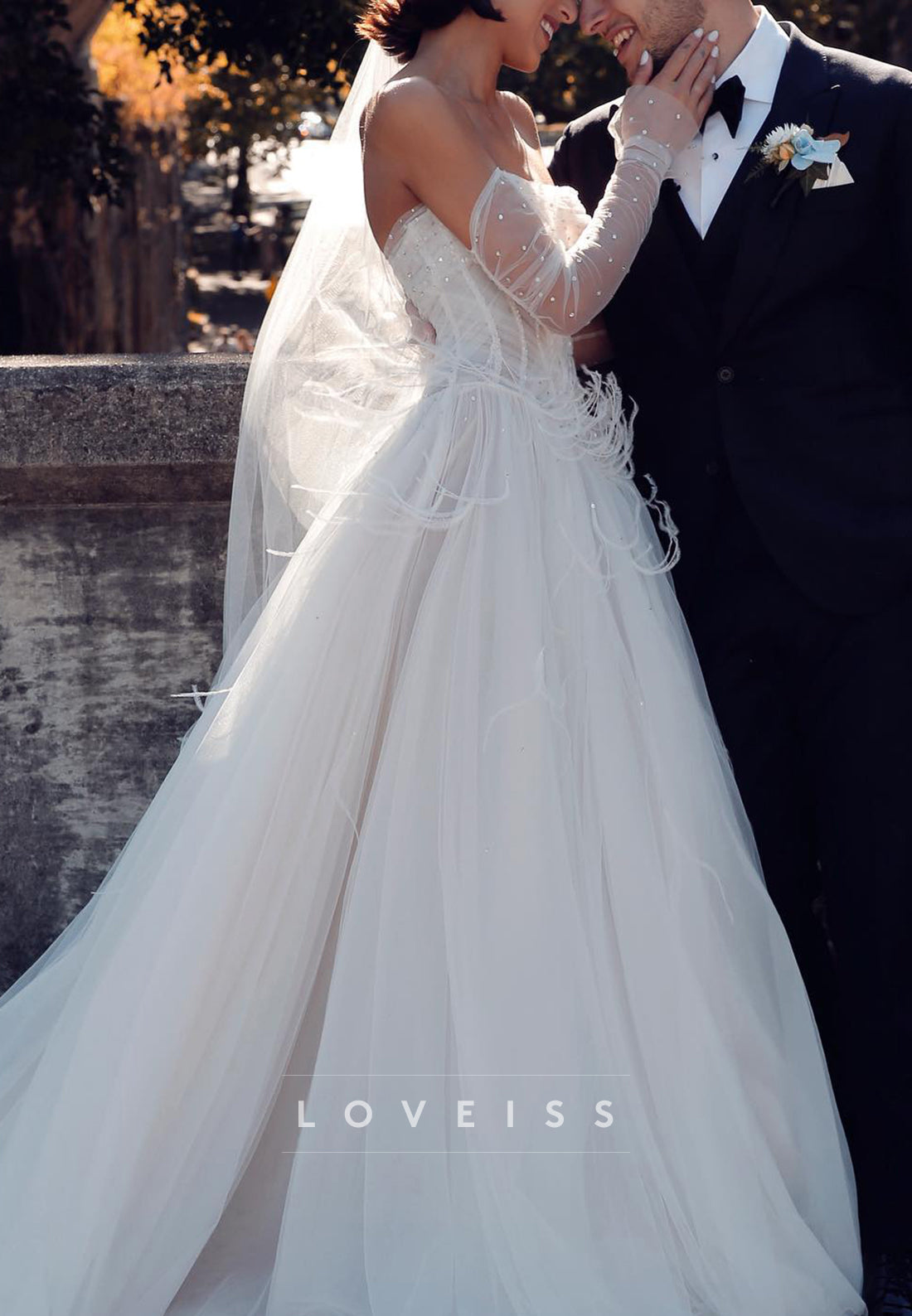 Sweetheart Sleeveless Feathered Tulle A-Line Wedding Dress