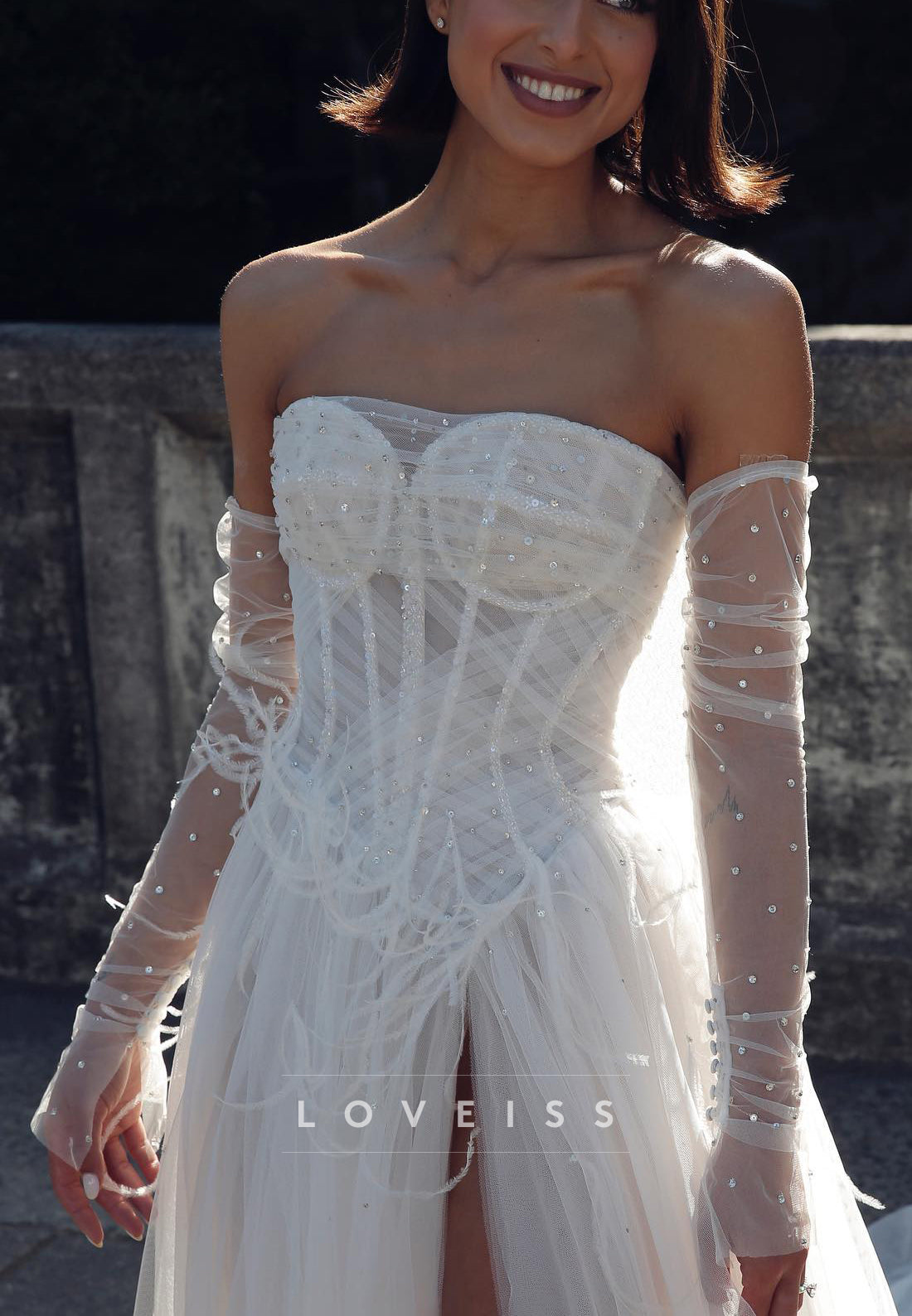 Sweetheart Sleeveless Feathered Tulle A-Line Wedding Dress