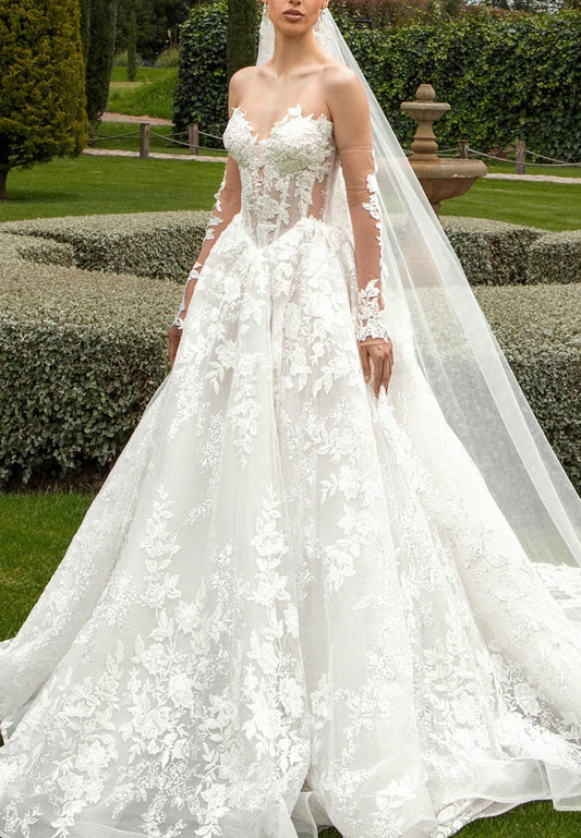 Sweetheart Sleeveless Floral Appliques A-Line Wedding Dress