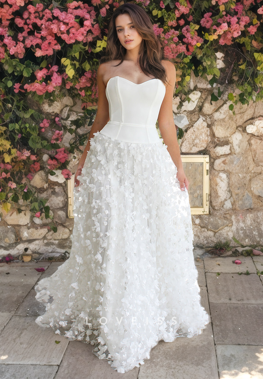 Sweetheart Sleeveless Floral Embellished A-Line Wedding Dress