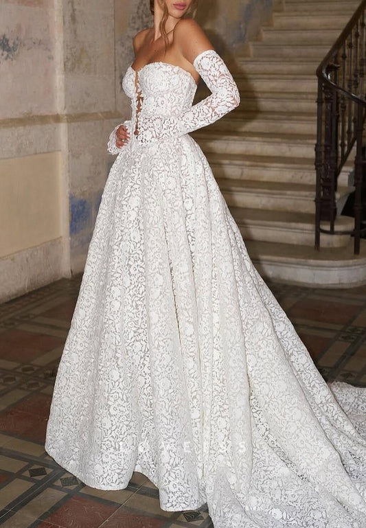 Sweetheart Sleeveless Full Lace Appliques A-Line Wedding Dress