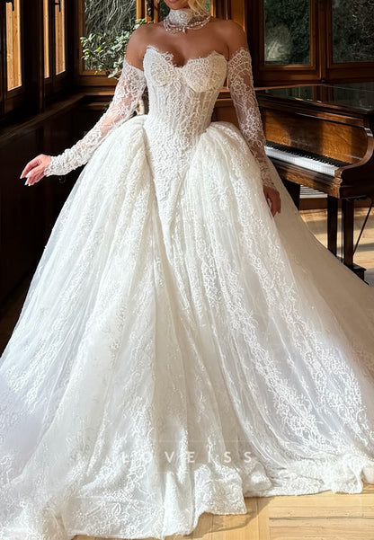 Sweetheart Sleeveless Lace Appliques Ball Gown Wedding Dress