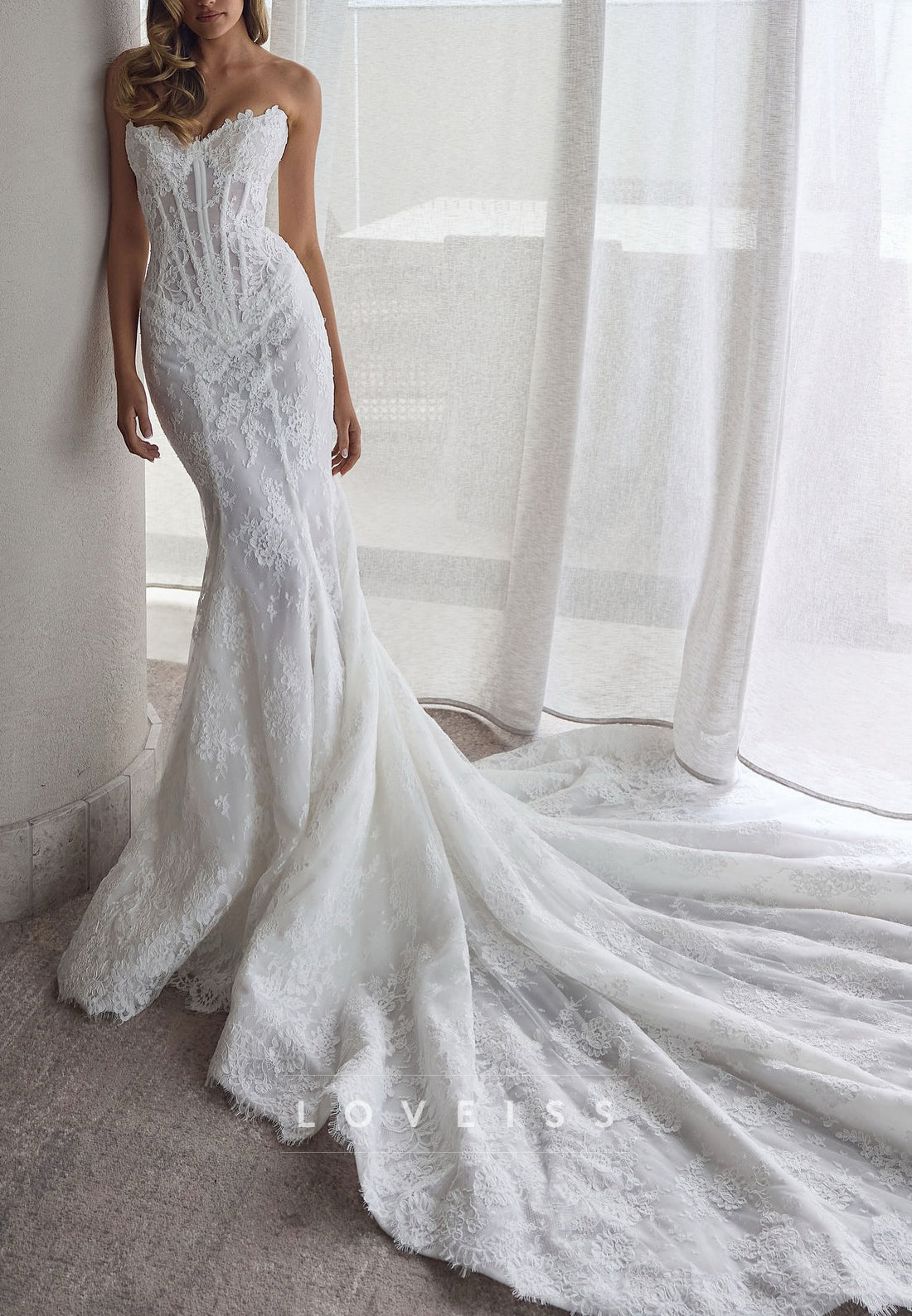 Sweetheart Sleeveless Lace Appliques Corset Mermaid Wedding Dress