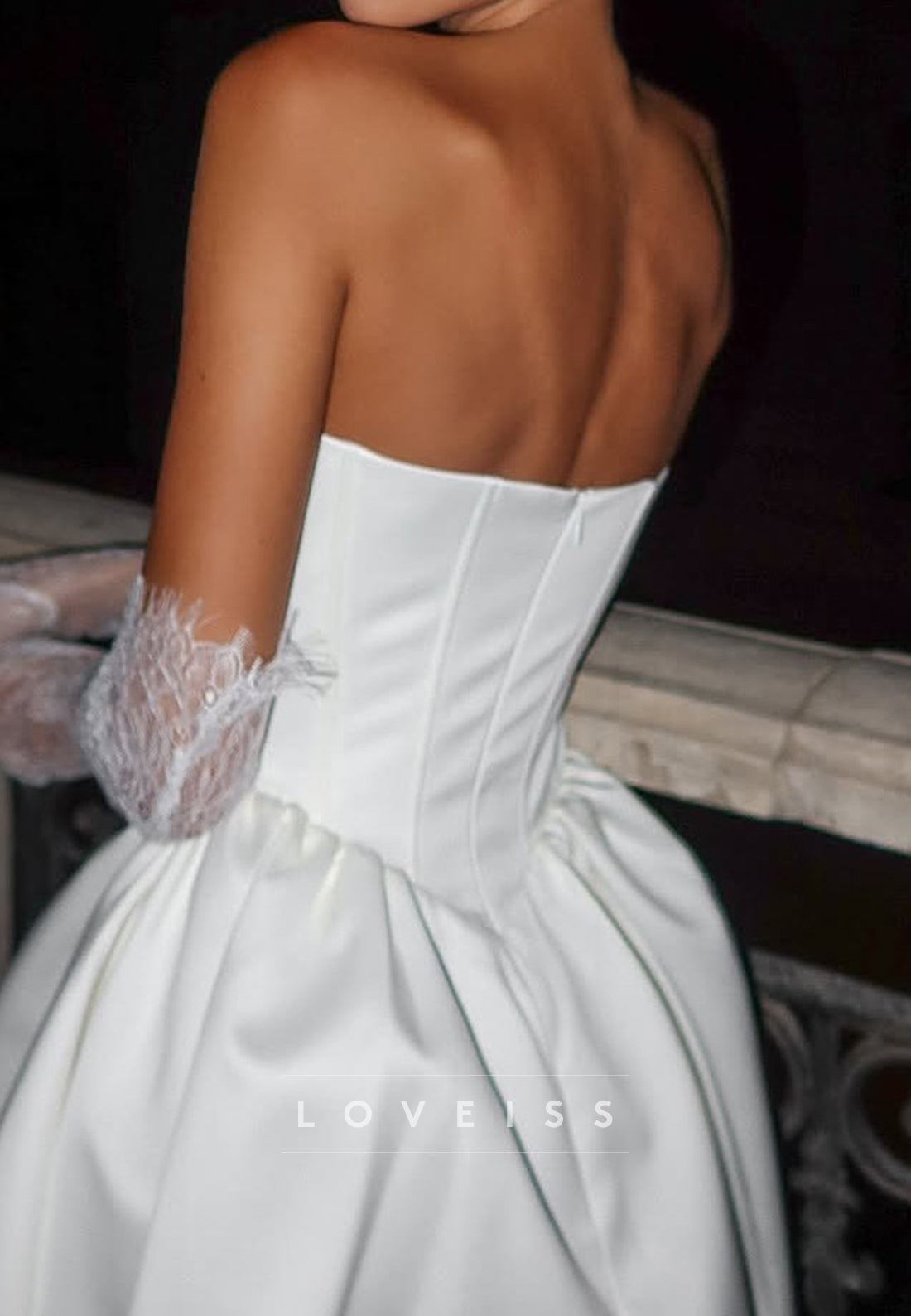 Sweetheart Sleeveless Pleated A-Line Short Wedding Dress