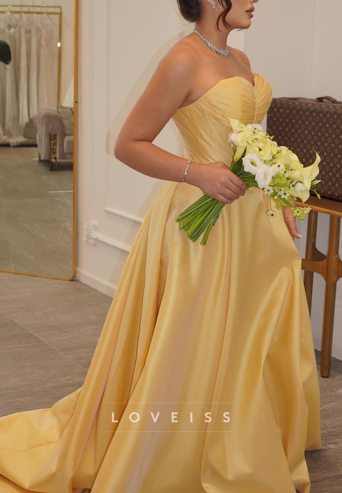 Sweetheart Sleeveless Pleated Satin A-Line Evening Dress