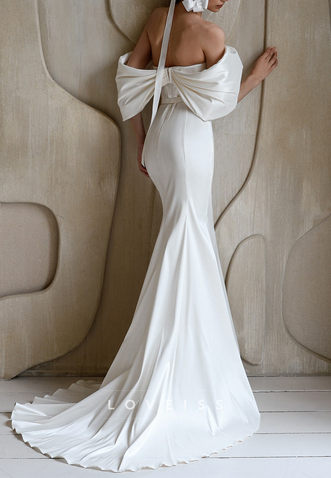Sweetheart Sleeveless Satin Mermaid Wedding Dress