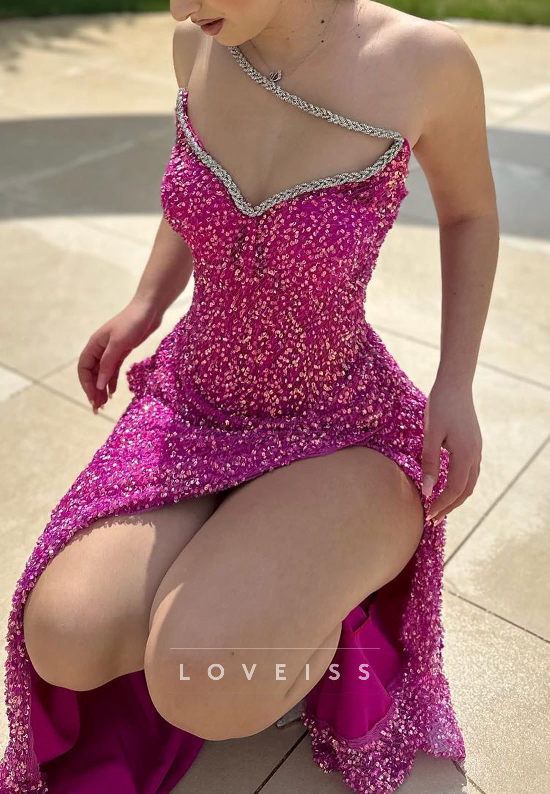 Sweetheart Sleeveless Sequins Side Slit Sheath Prom Dress