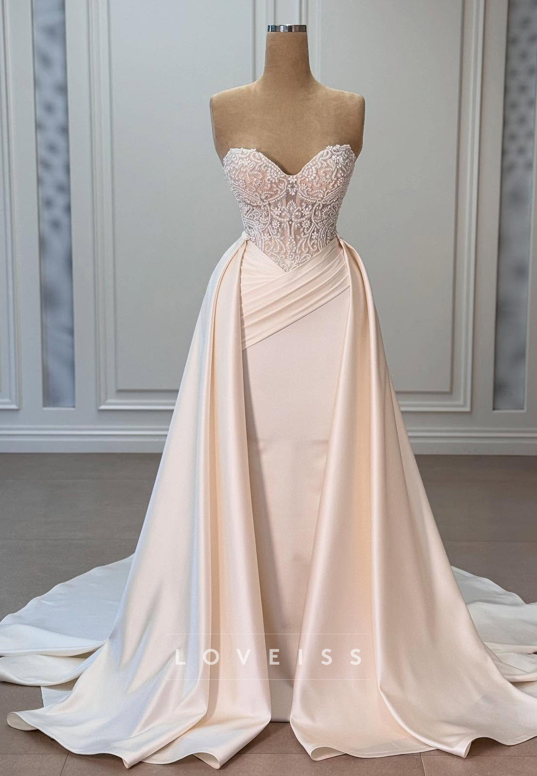 Sweetheart Strapless Appliques Pleated Sheath Wedding Dress