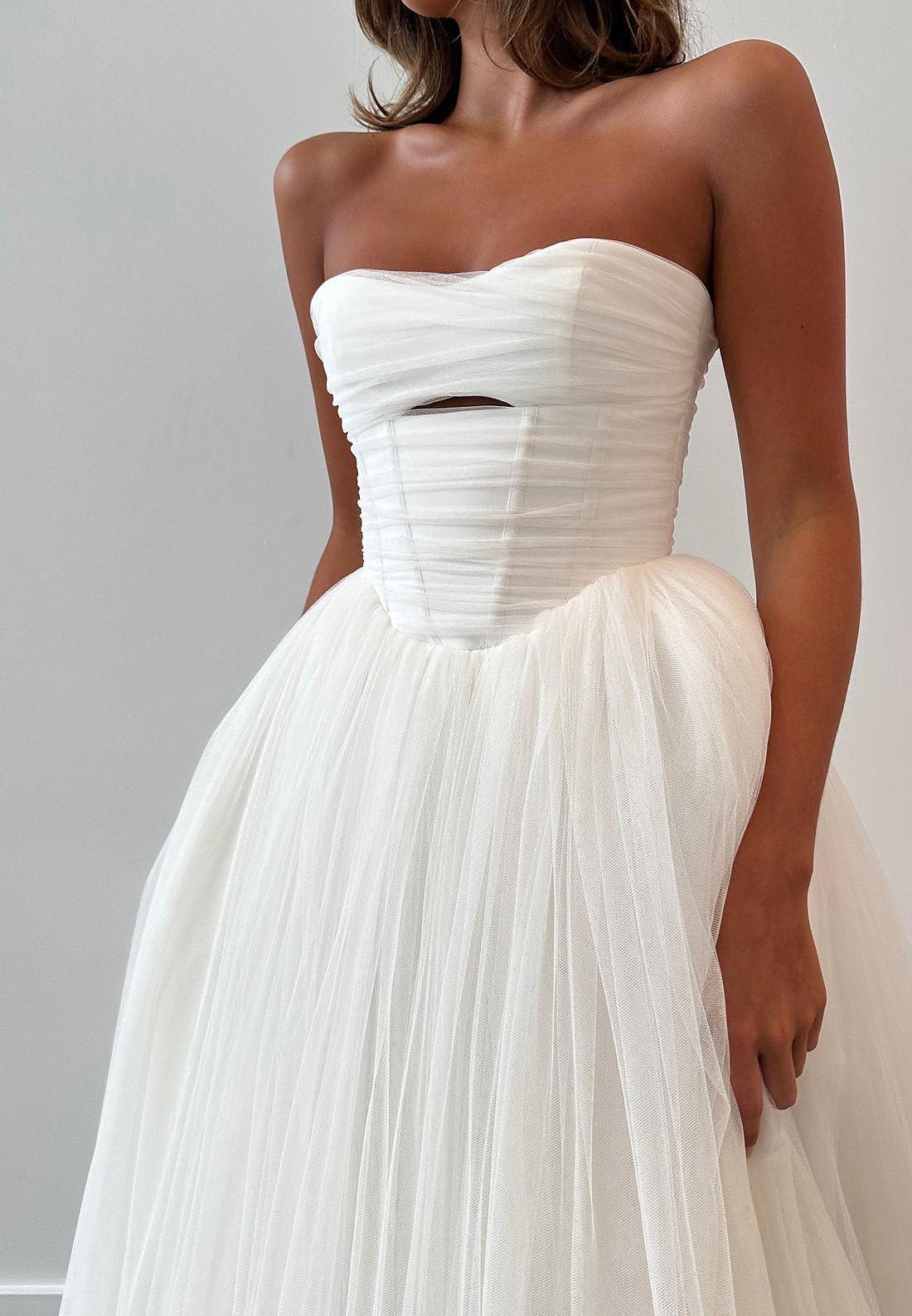 Sweetheart Strapless Tulle Ball Gown Wedding Dress