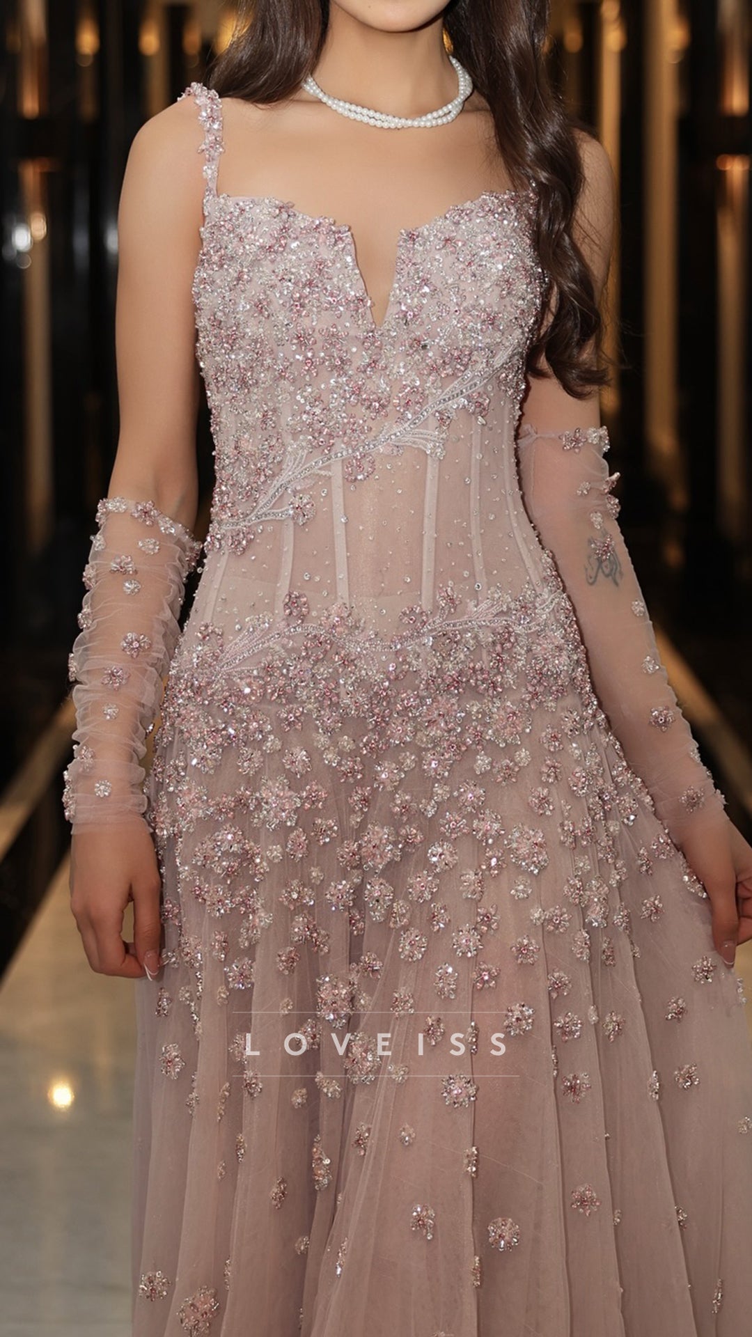 Sweetheart Straps Beaded A-Line Appliques Tulle Prom Dress