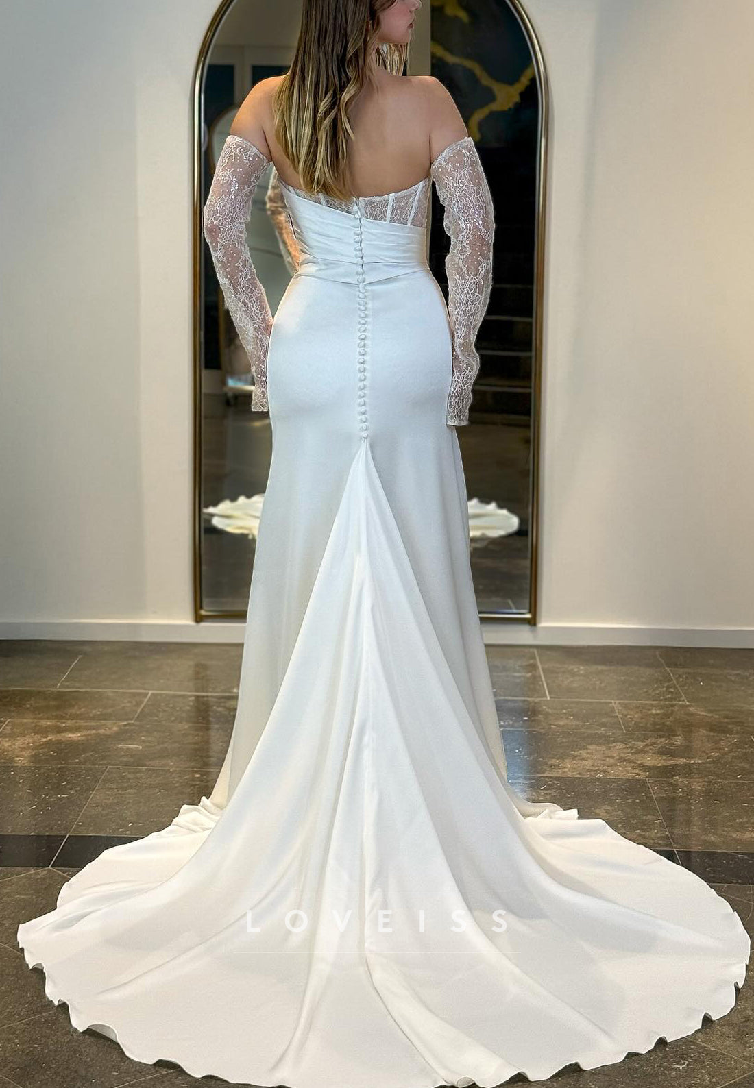 Sweetheart Lace Appliques Long Sleeves Sheath Wedding Dress