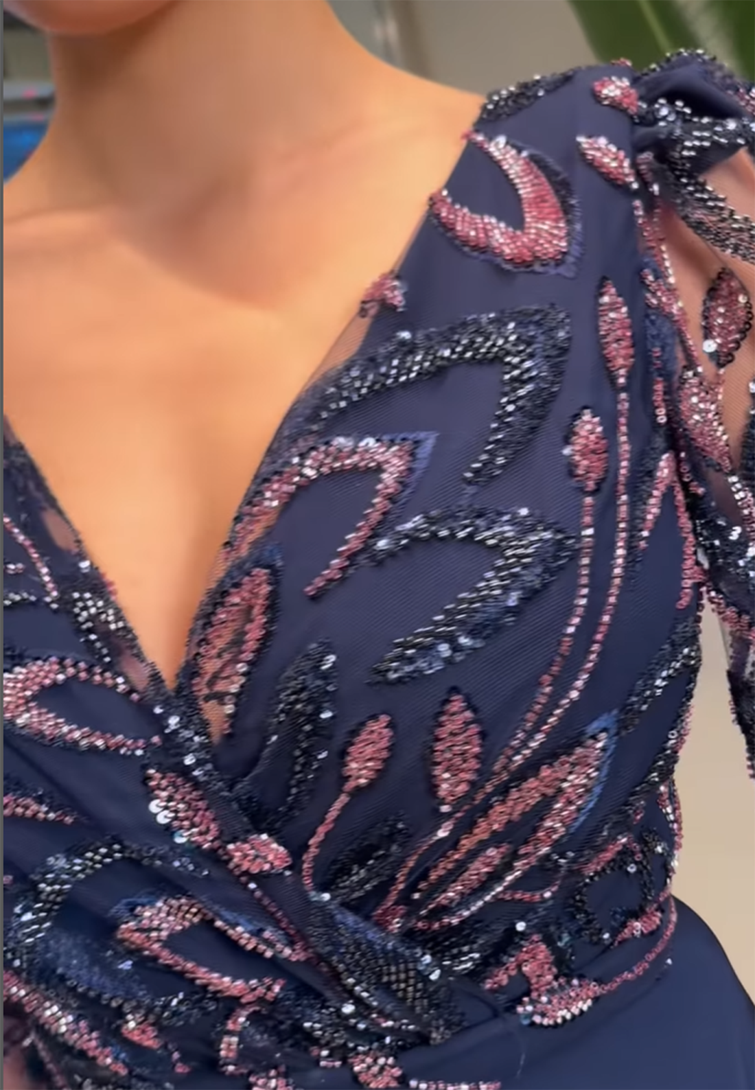 V-Neck Appliques Long Sleeves A-Line Evening Dress