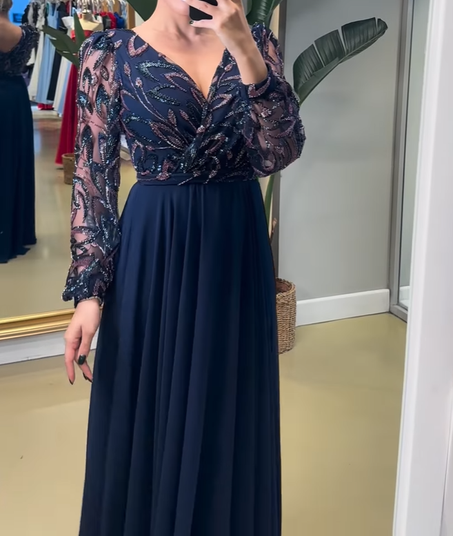 V-Neck Appliques Long Sleeves A-Line Evening Dress