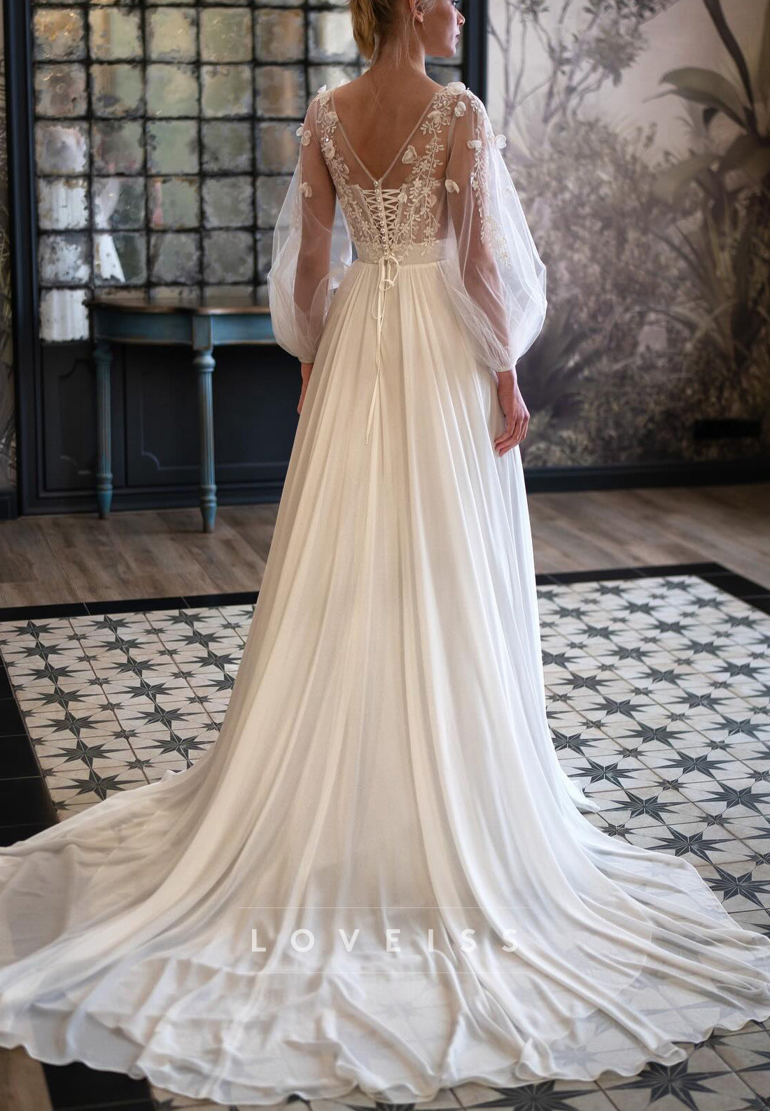 V-Neck Appliques Pleated Long Sleeves A-Line Wedding Dress