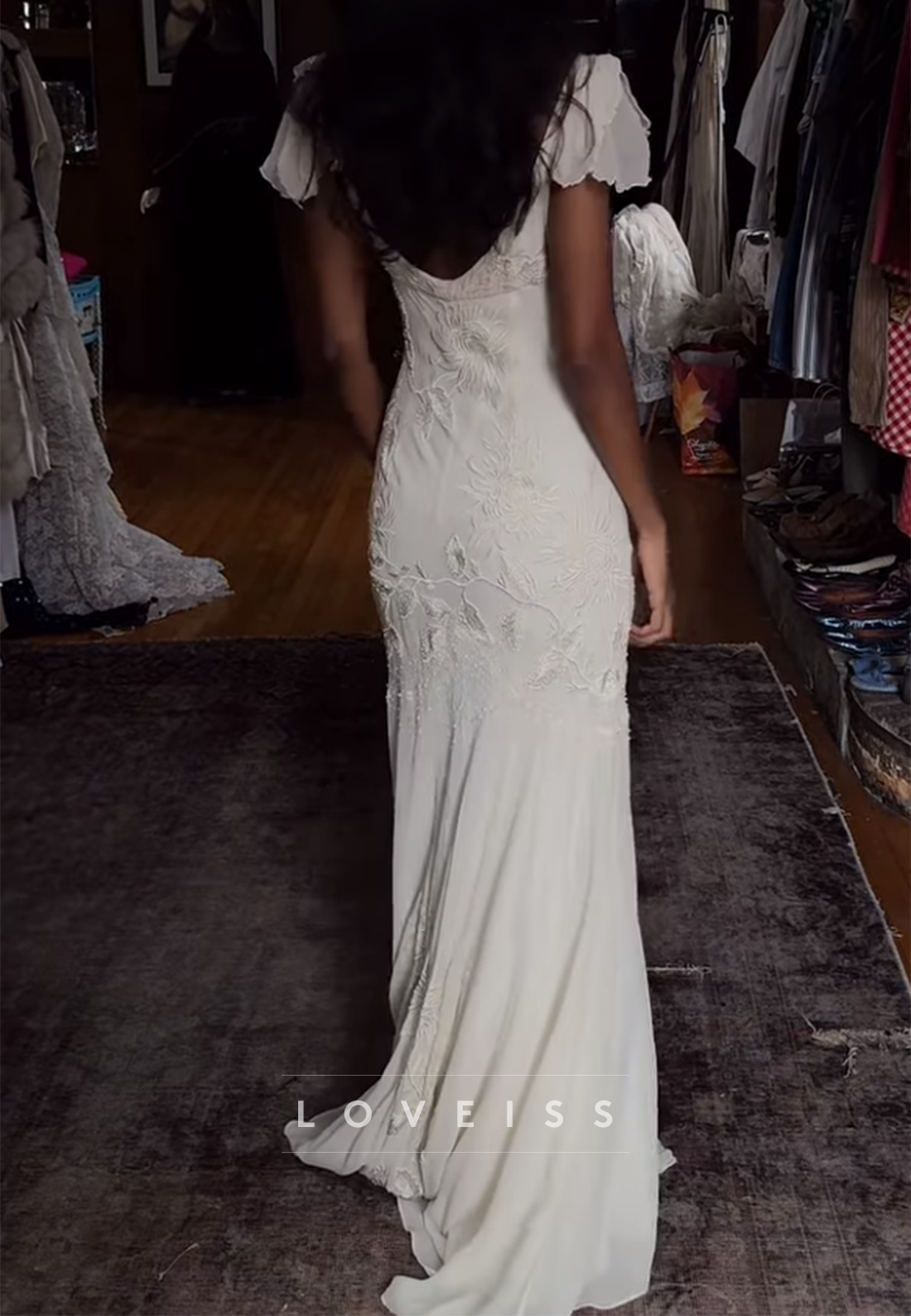 V-Neck Cap Sleeves Appliques Mermaid Wedding Dress