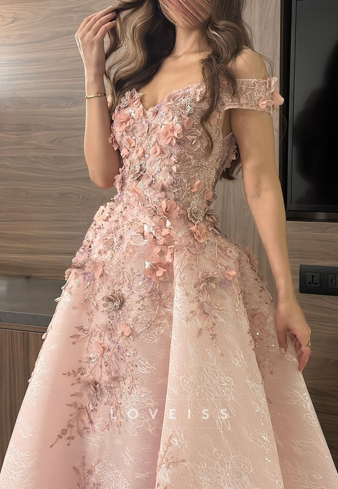 V-Neck Floral Appliques Prom Dress A-Line Evening Dress