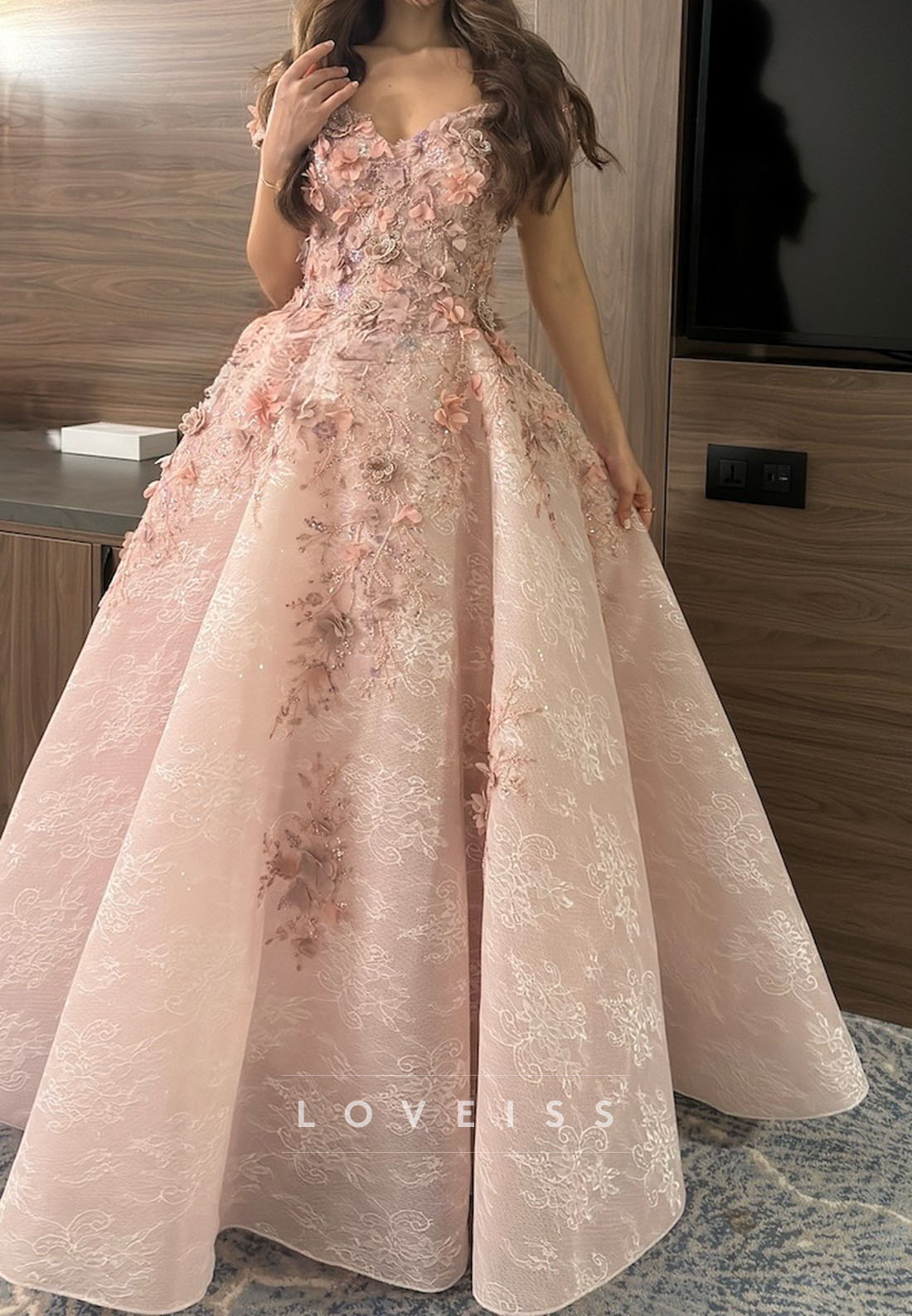 V-Neck Floral Appliques Prom Dress A-Line Evening Dress