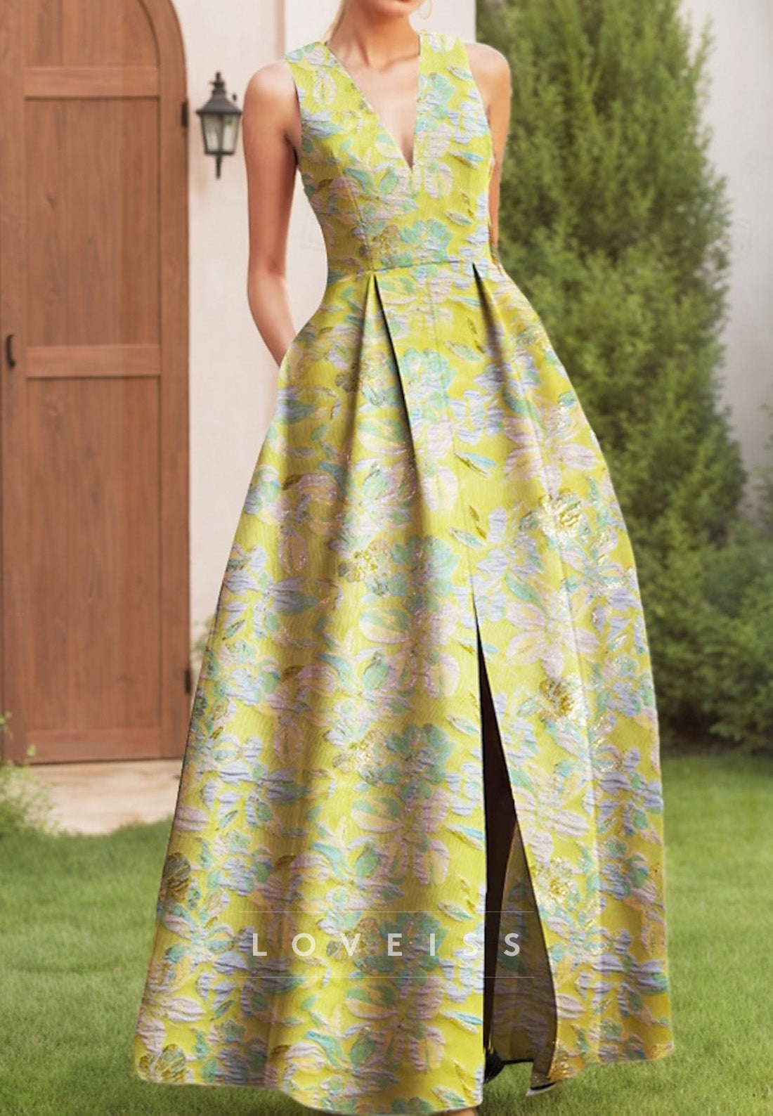 V-Neck Long Sleeves Sleek Floral Printed A-Line Mother of Bride Dress