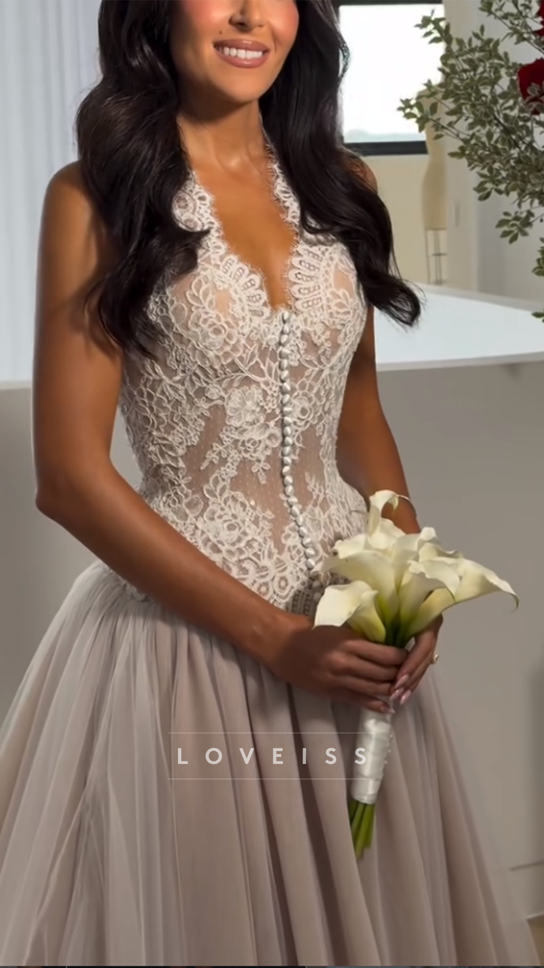 V-Neck Lace Appliques A-Line Wedding Dress